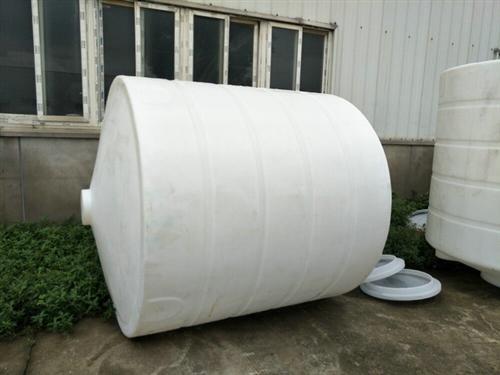 5立方減水劑儲(chǔ)罐,減水劑儲(chǔ)罐,混凝土外加劑儲(chǔ)罐